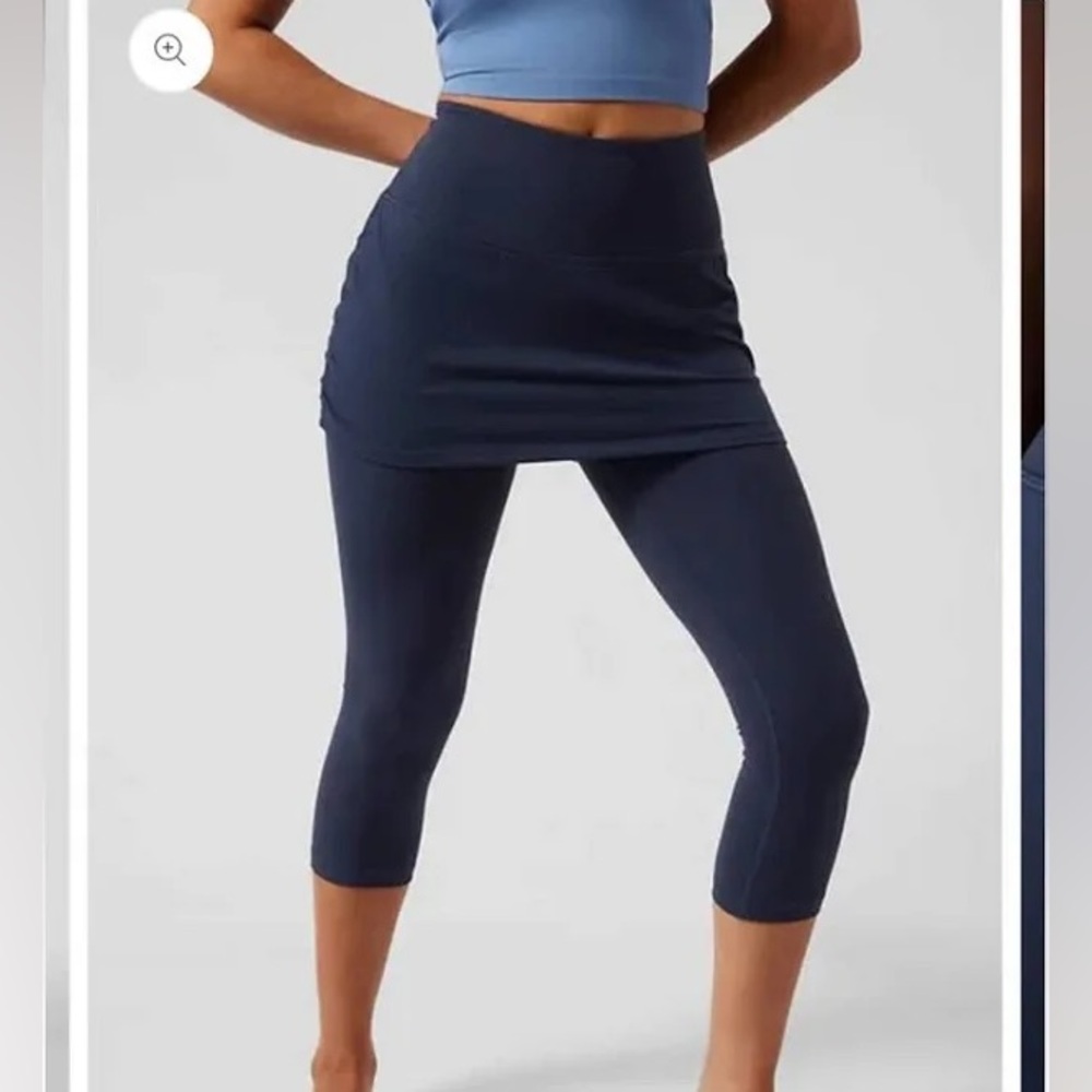 Athleta Elation 2-in-1 Capri Size Large NWT